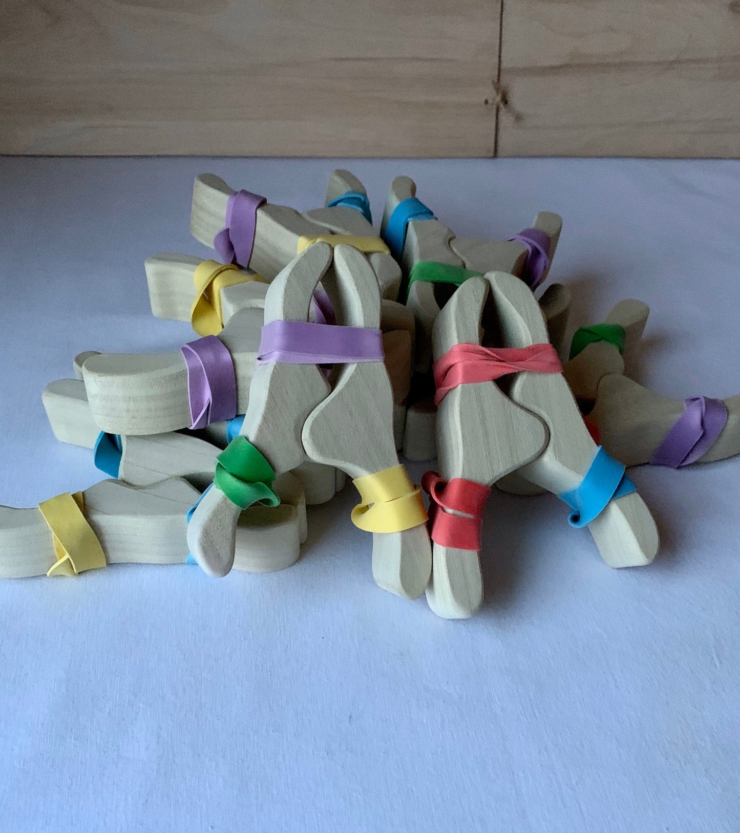 Set of 10 Play clips, clips for playstands, wooden clips