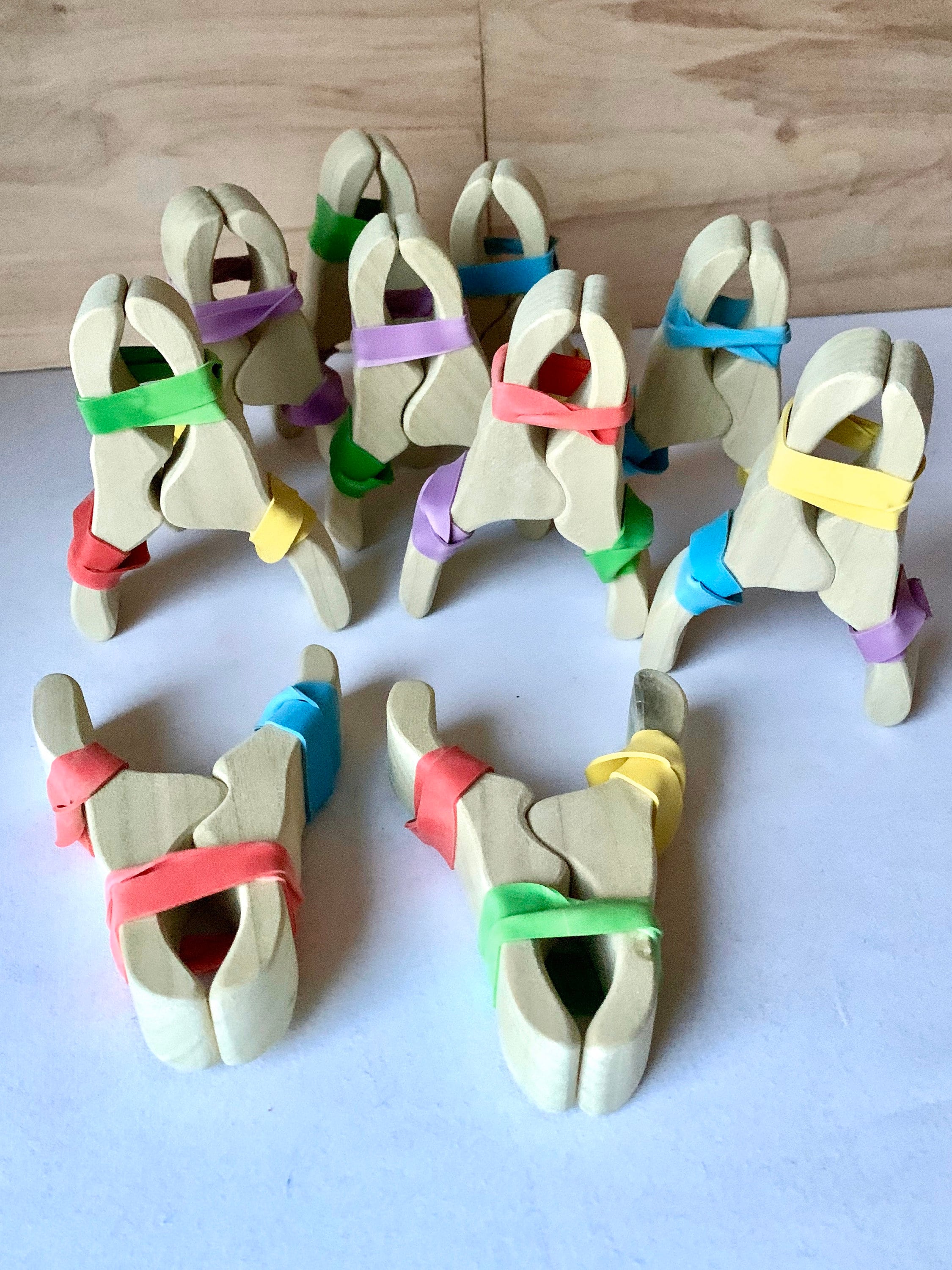 Set of 10 Play clips, clips for playstands, wooden clips