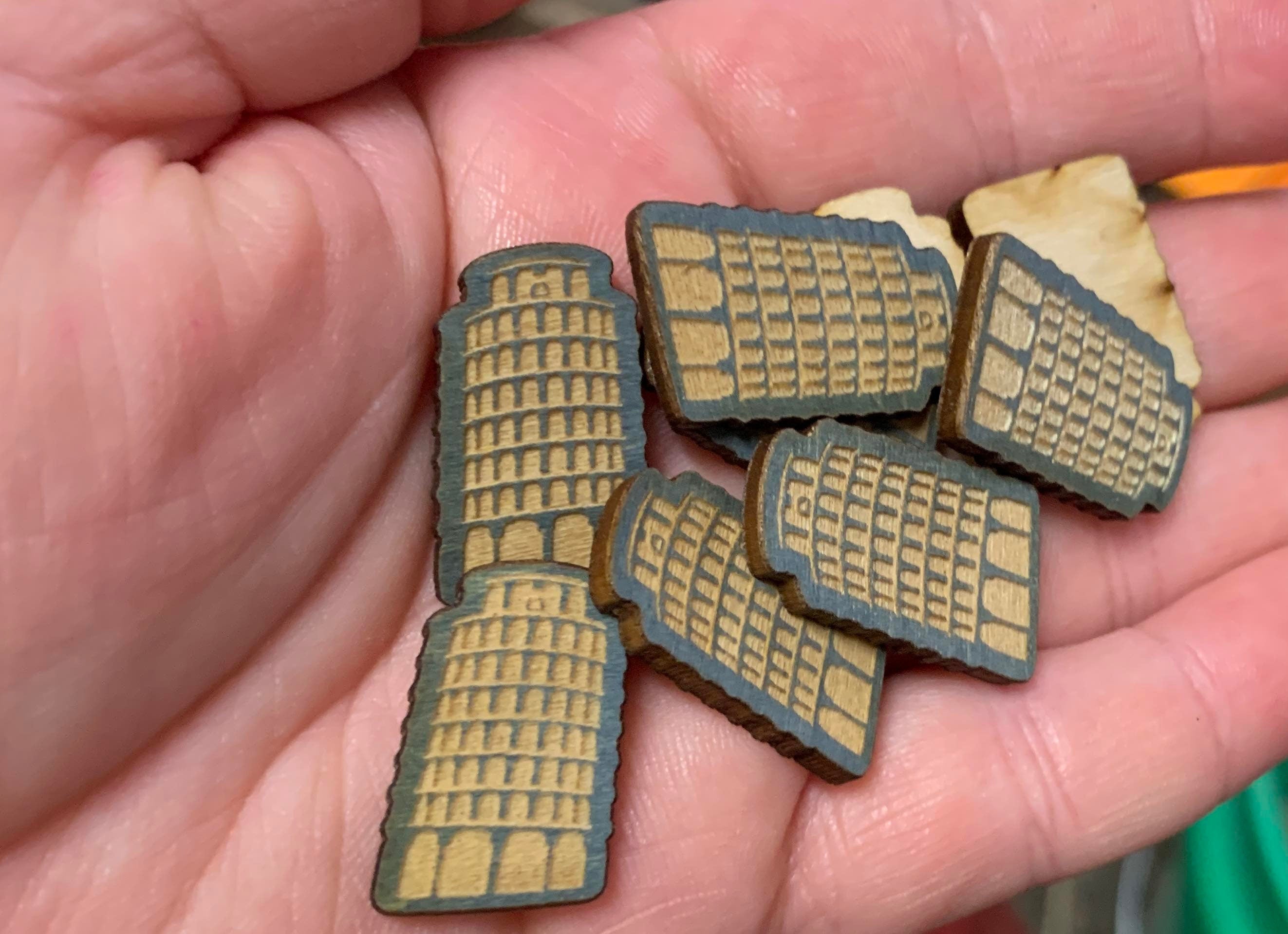 100 world monument counters, taj mahal, eifel tower, collusseum loose parts, big ben manipulatives, statue of liberty landmarks 100 board