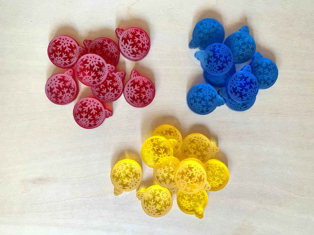 50/100 Acrylic christmas lights, ornaments or candy canes , acrylic maple leaves, acrylic counters, sensory fill, wet play, fizzy play
